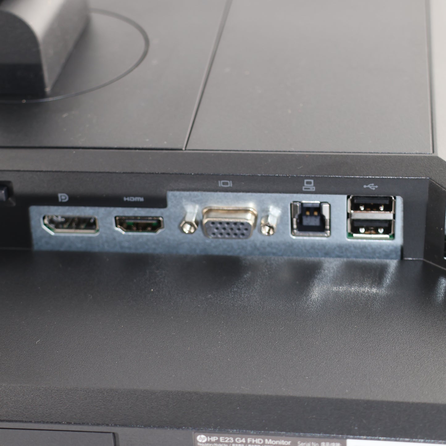 HP E23 G4 FHD 1920x1080 Monitor IPS DisplayPort HDMI VGA USB-HUB